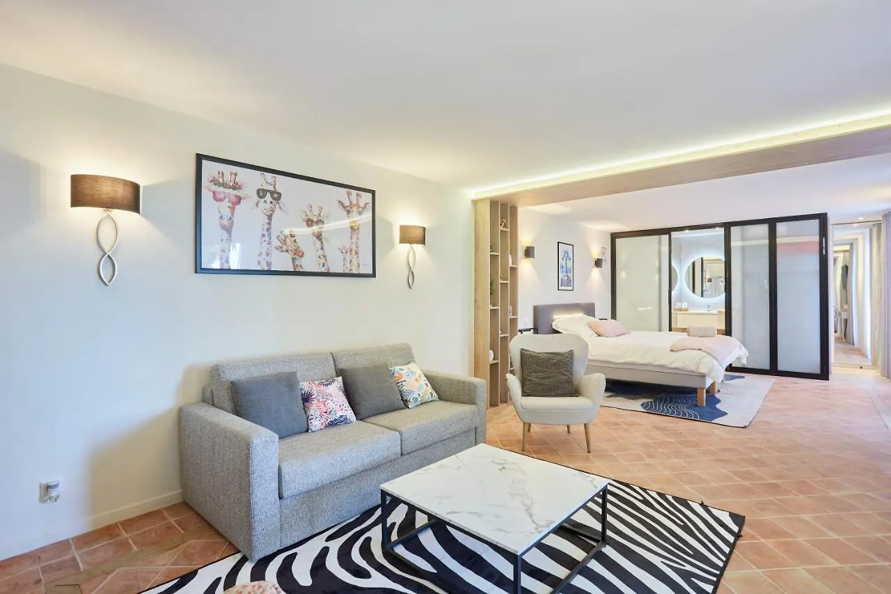 Apartment Exclusif Appart Piscine Chauffee De Luxe 10 Min Centre Aixenpc Belvoir Sissi Aix-en-Provence